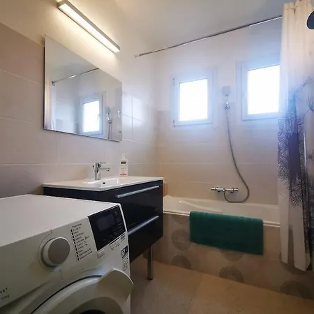 85m2 Avec Terrasse Proche Marseille *