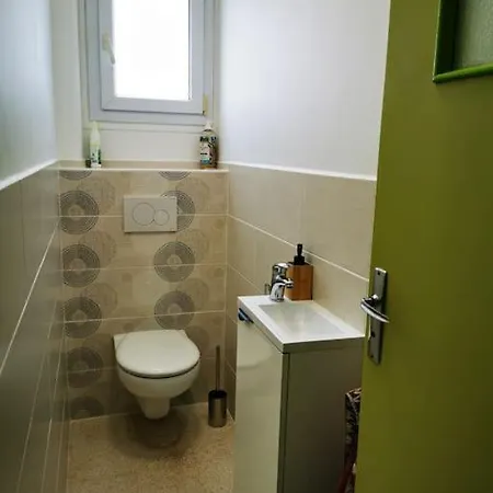 Appartement 85m2 Avec Terrasse Proche Marseille *